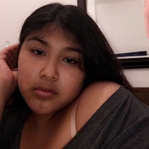 Meet your Posher, Carolina